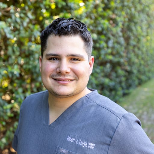 Dr. Robert Evelyn