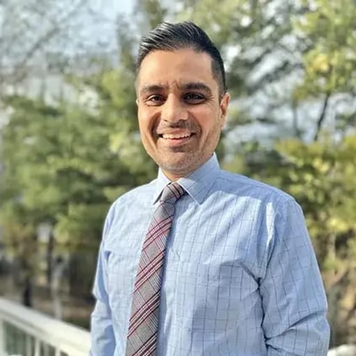Dr. Akshay Rajpal