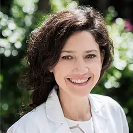 Dr. Cinzia Dinoi, DDS