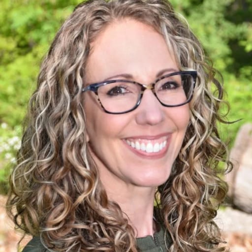 Dr. Maria McMullin, DDS