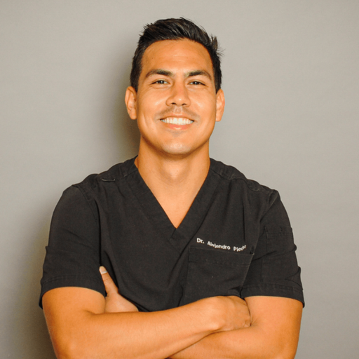 Dr. Alejandro Piedra