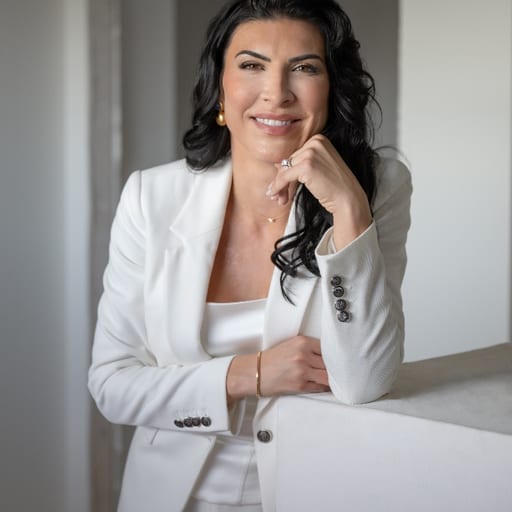 Dr. Marisa Viñas