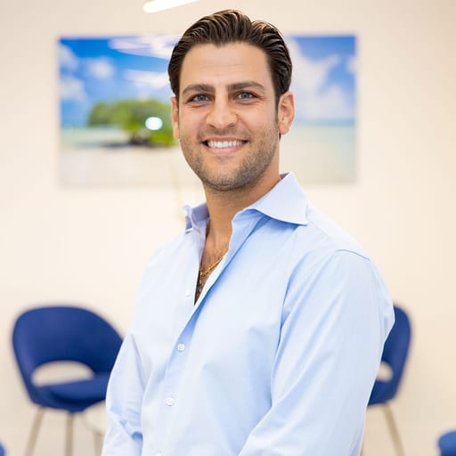 Dr. David Garazi